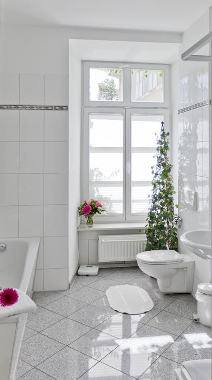 Hotel Zum Goldenen Loewen Baden-Baden Habitación foto